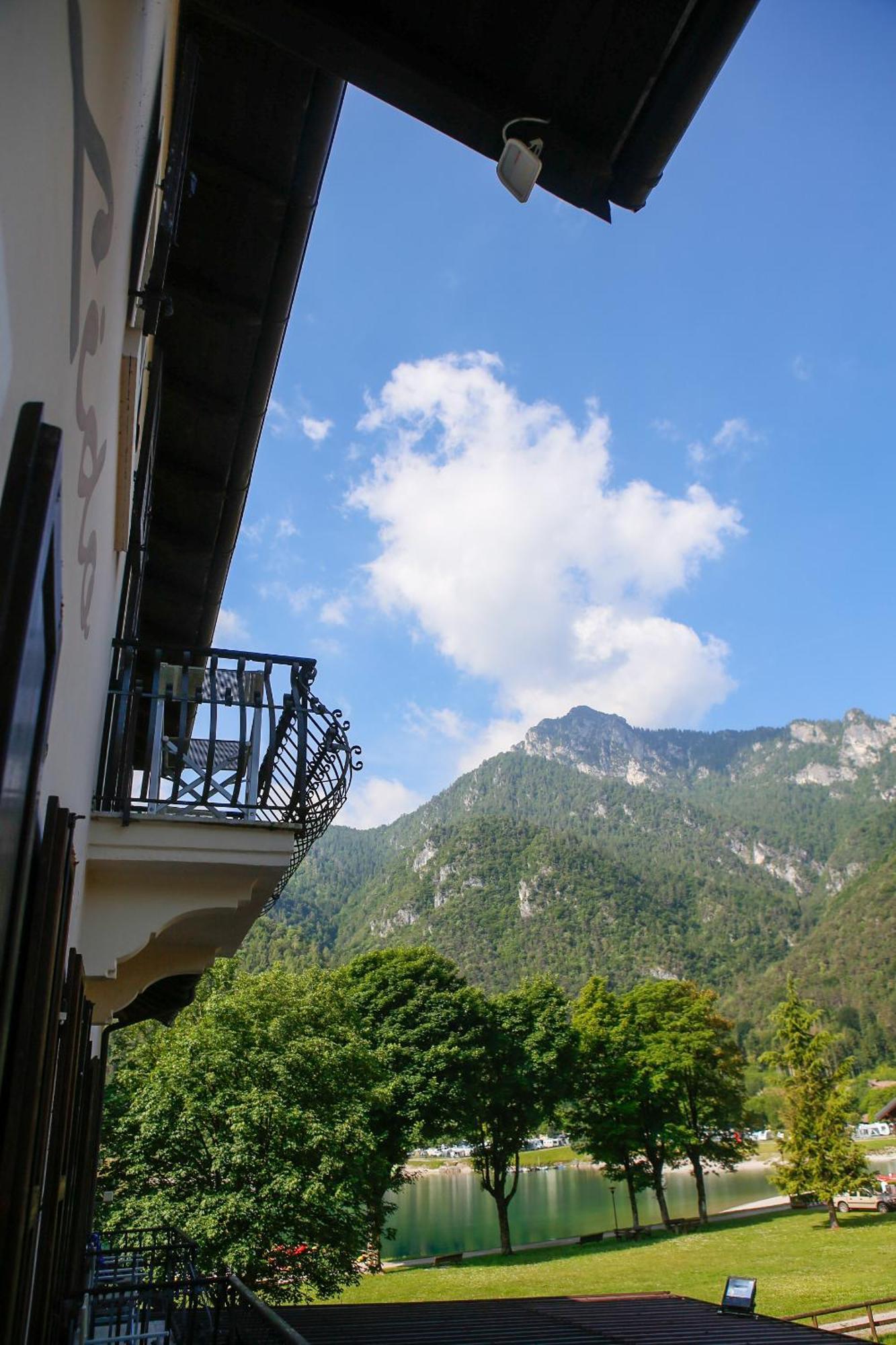 Hotel Lido Pieve Di Ledro Exterior foto